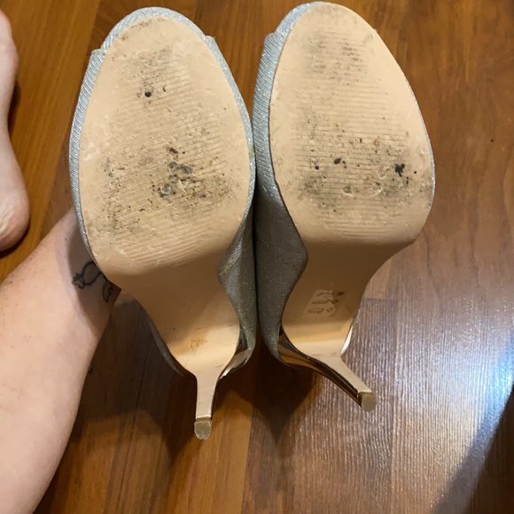 Cinderella Heels - Picture 3 of 5